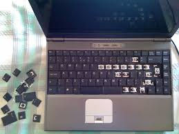 how to clean laptop keyboard